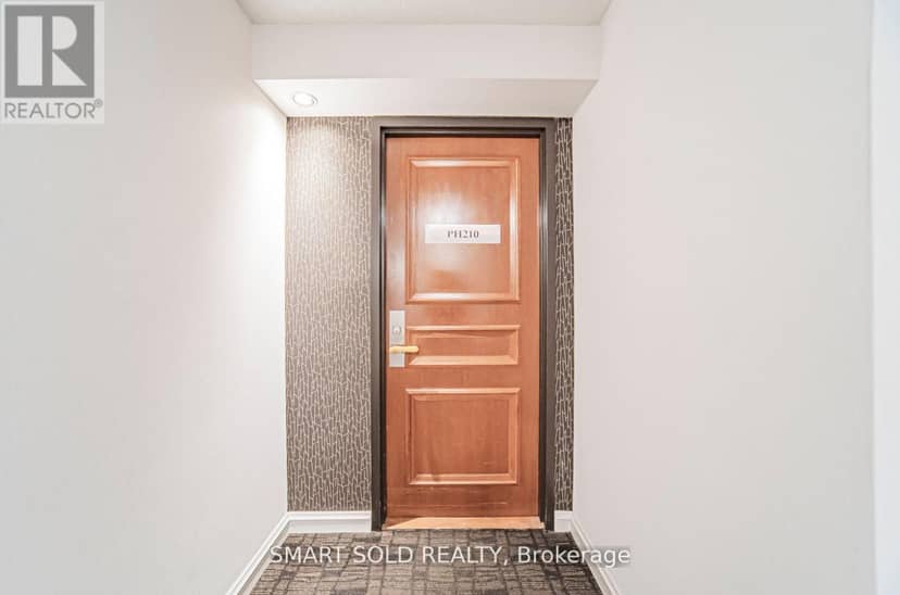 PH210 - 256 Doris Avenue, Toronto, photo 2
