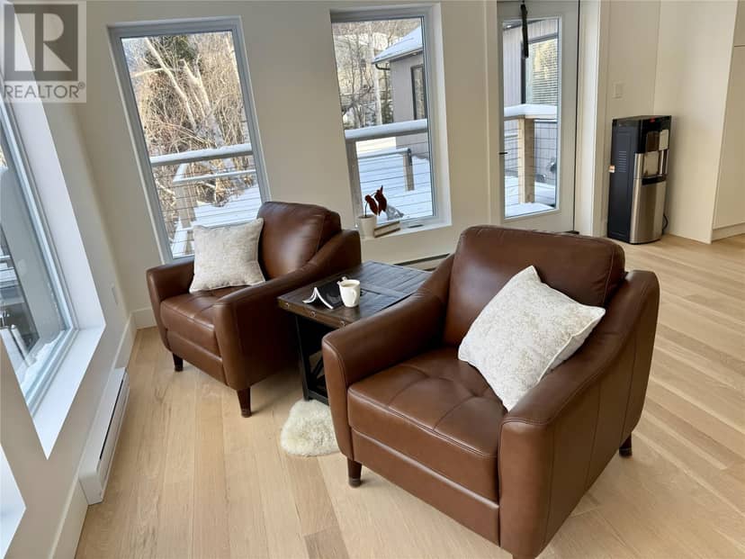 31-33 Dogwood Drive — photo 6 of 40