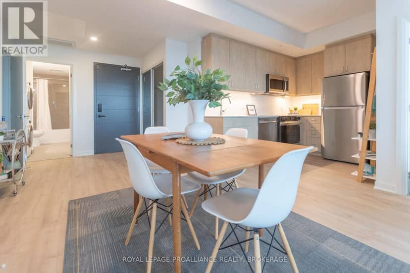 605 - 223 Princess Street — photo 3 of 22