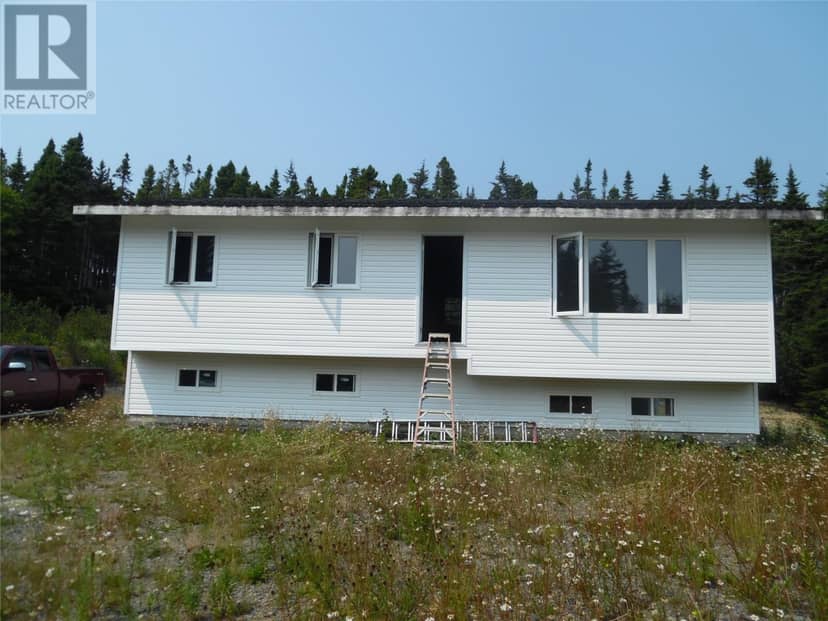 5 Harbour Drive — photo 1 of 9