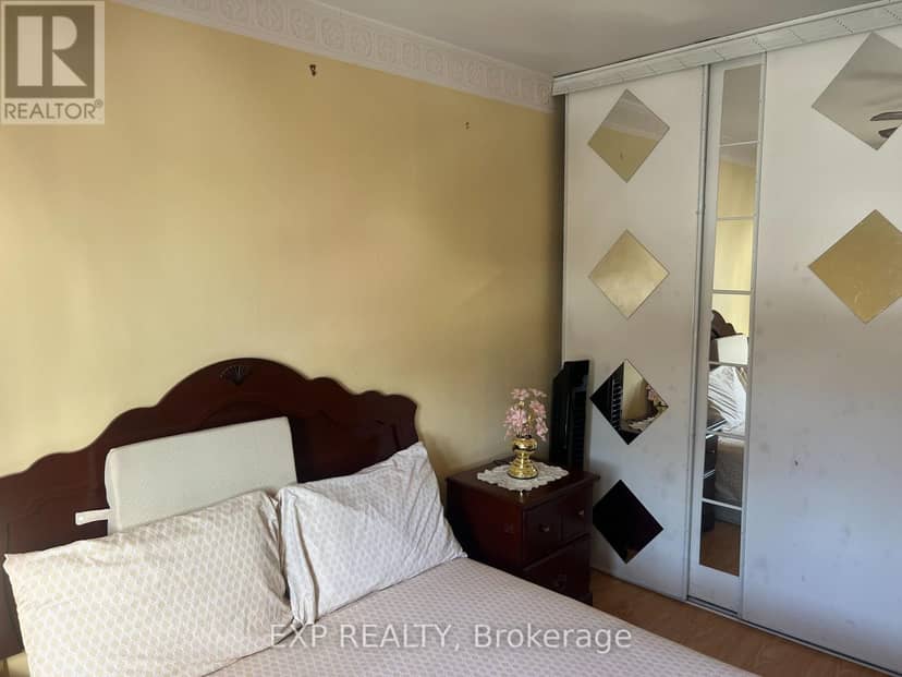 208 - 1660 Bloor Street — photo 26 of 40