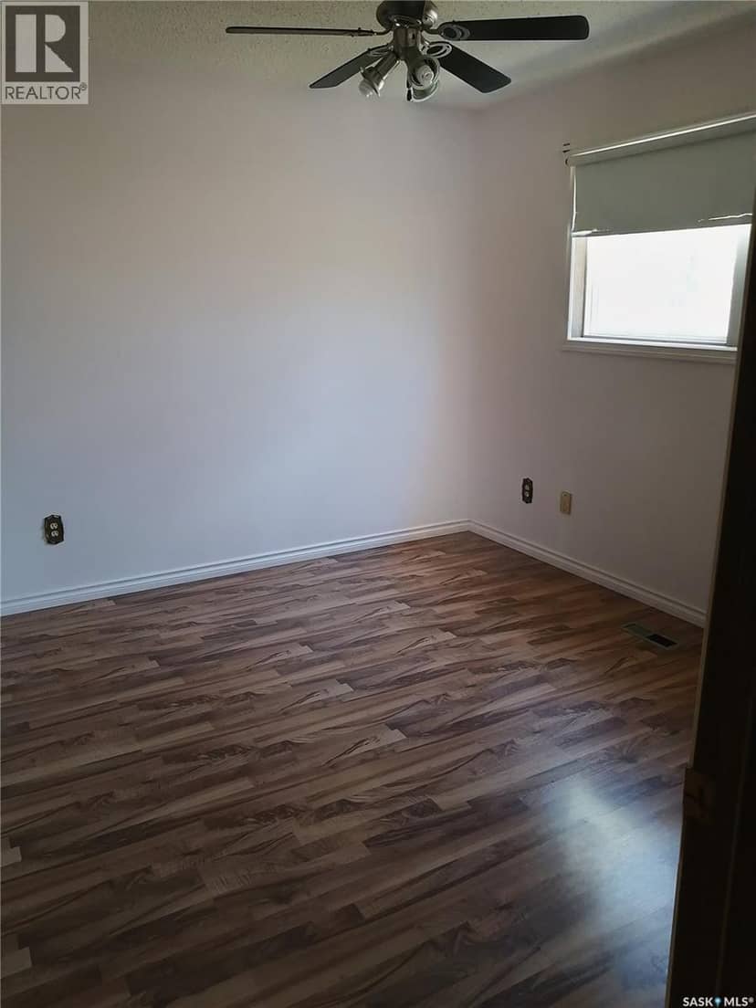 144 2nd STREET W — photo 5 of 28