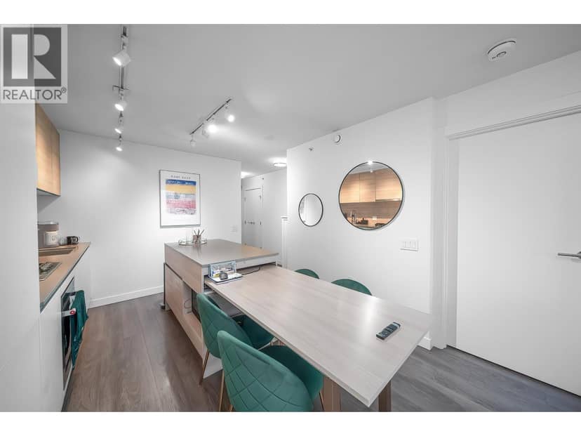 810 988 QUAYSIDE DRIVE, New Westminster, photo 8