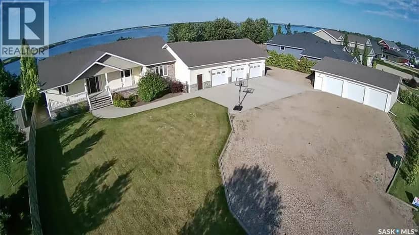 26 Pape DRIVE — photo 1 of 40