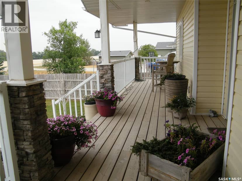 26 Pape DRIVE — photo 13 of 40
