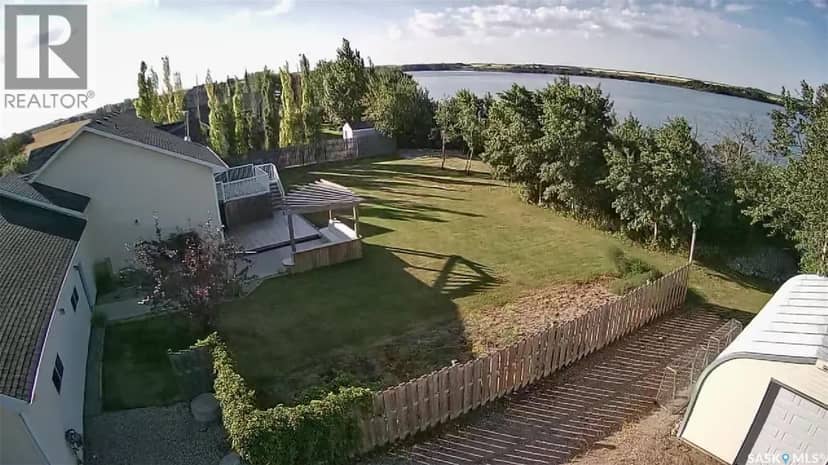 26 Pape DRIVE — photo 3 of 40