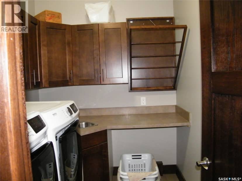 26 Pape DRIVE — photo 31 of 40