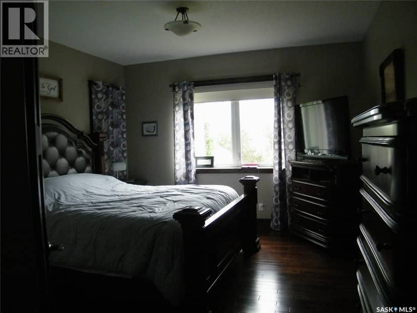 26 Pape DRIVE — photo 32 of 40