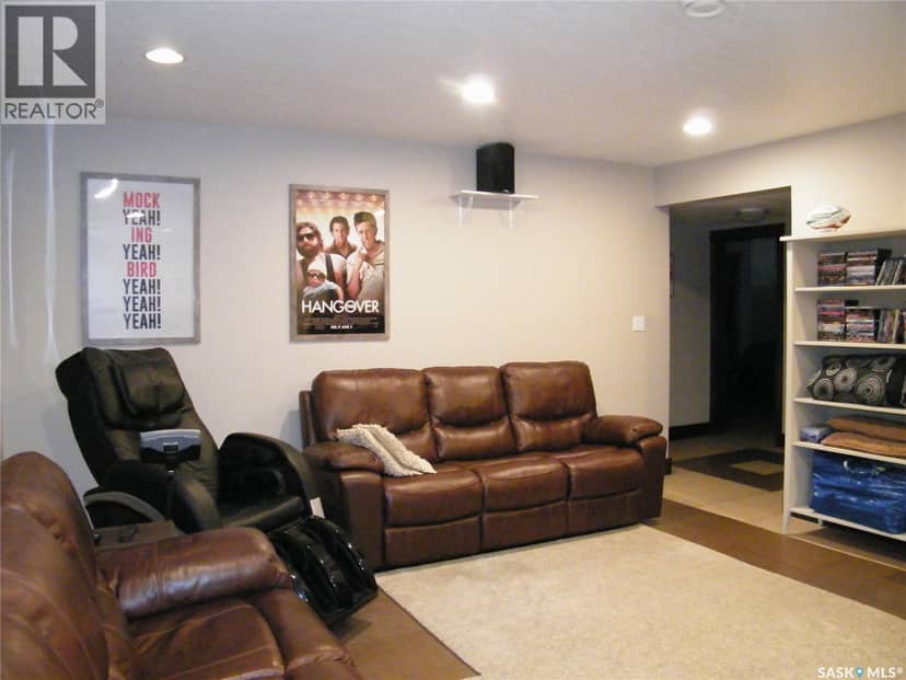 26 Pape DRIVE — photo 39 of 40
