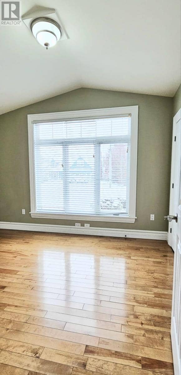 53 Bonavista Avenue — photo 22 of 40