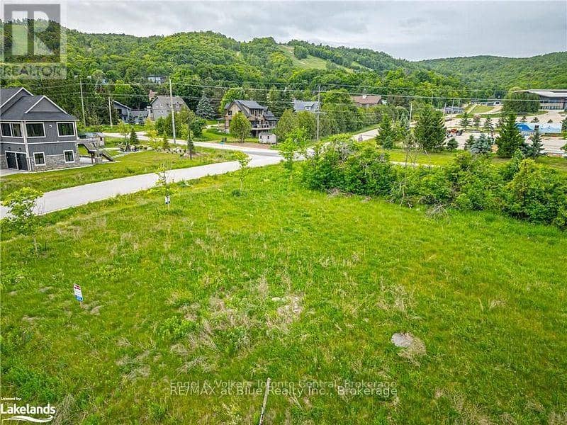 100 Interlaken Court — photo 7 of 11