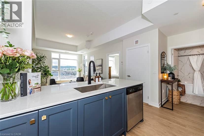 600 NORTH SERVICE Road Unit# 606 — photo 6 of 40