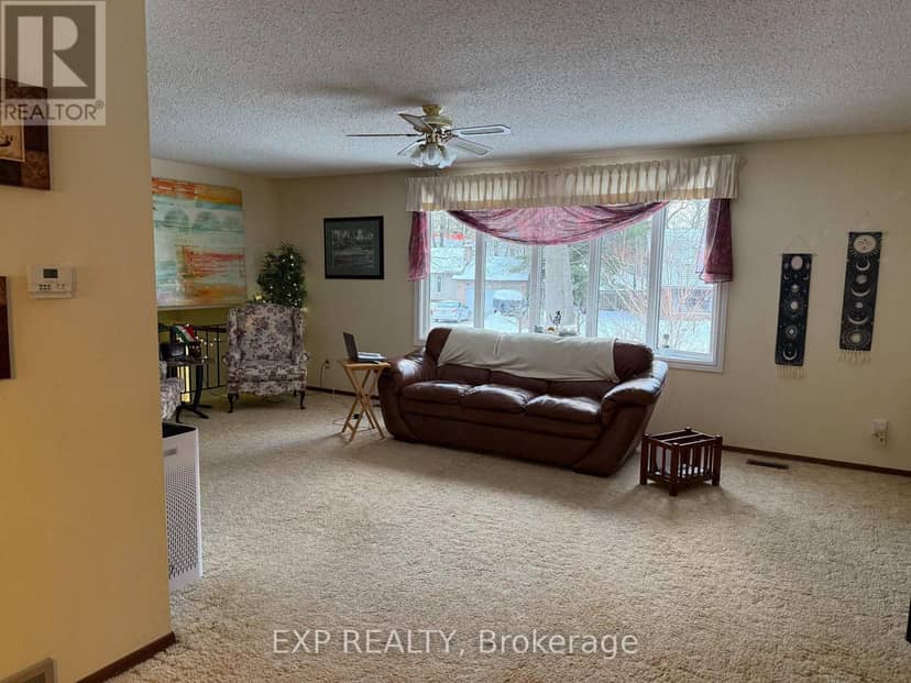 9995 Port Franks Estates Drive — photo 21 of 37