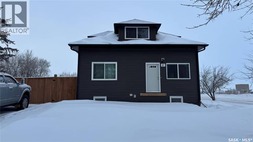 87 Collacott STREET W — photo 1 of 40