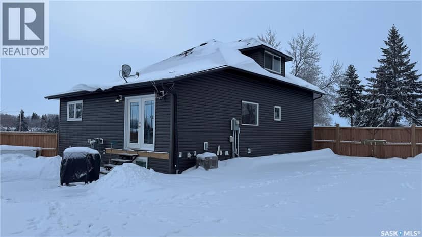 87 Collacott STREET W — photo 2 of 40