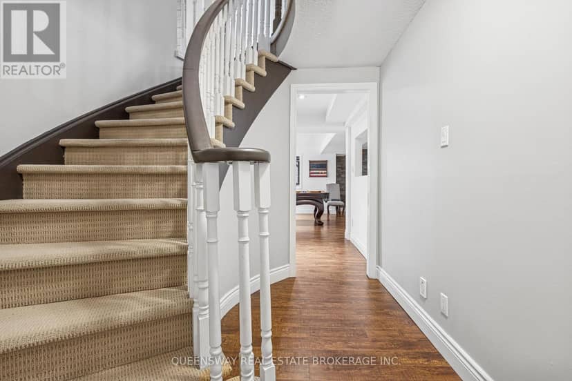 69 Cityview Circle, Barrie, photo 3