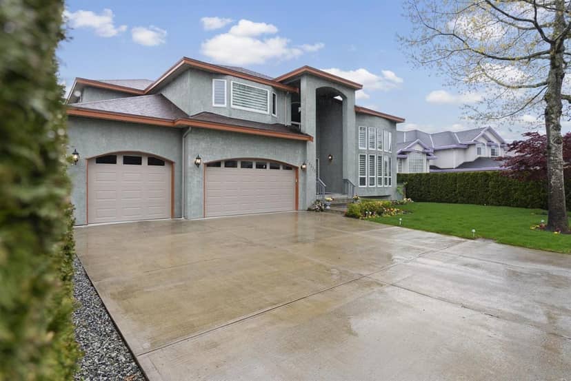 14330 82 AVENUE, Surrey