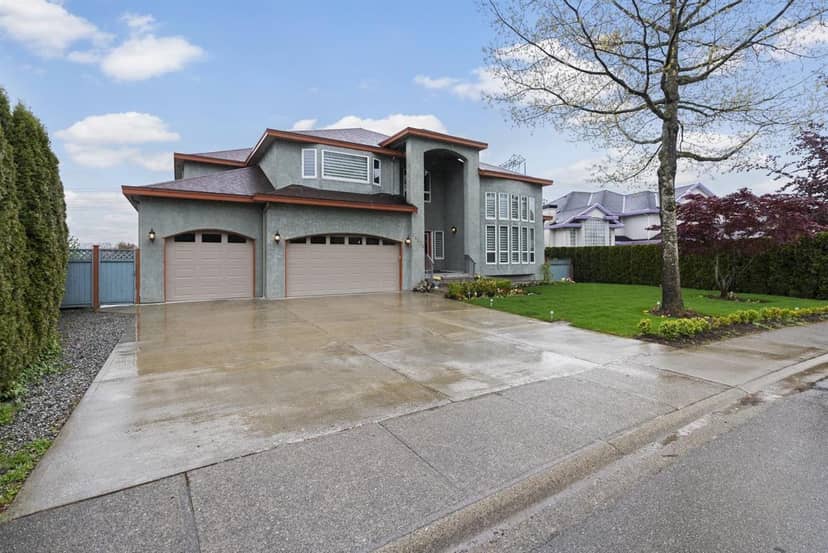 14330 82 AVENUE, Surrey, photo 2