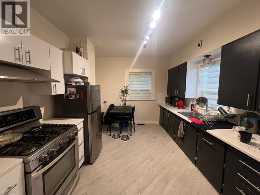 560 SPRINGER AVENUE, Burnaby, photo 3