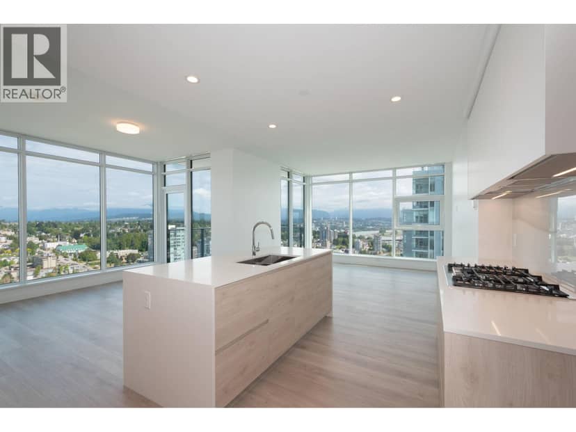 4004 680 QUAYSIDE DRIVE, New Westminster, photo 2