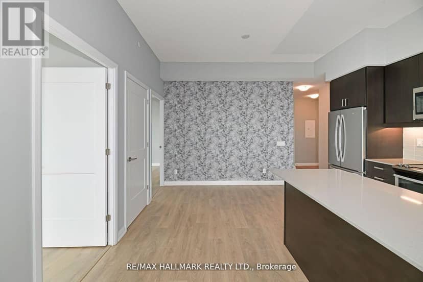 906 - 7895 Jane Street — photo 7 of 34