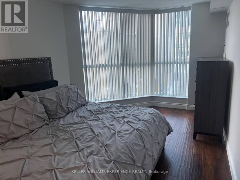 401 - 140 Dunlop Street E — photo 29 of 40