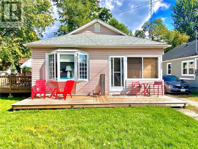 322 OXFORD Avenue — photo 1 of 30