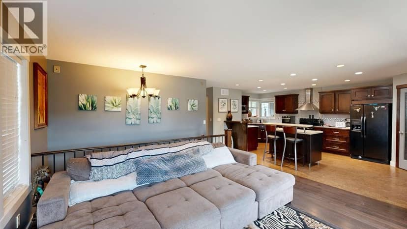 7400 Sun Peaks Drive, Vernon, photo 5