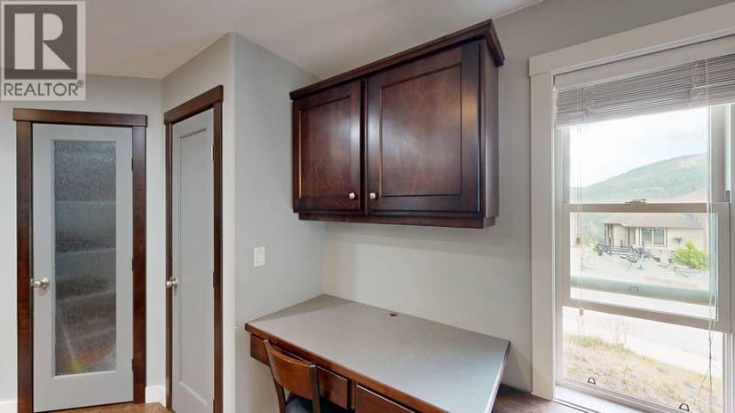 7400 Sun Peaks Drive, Vernon, photo 6