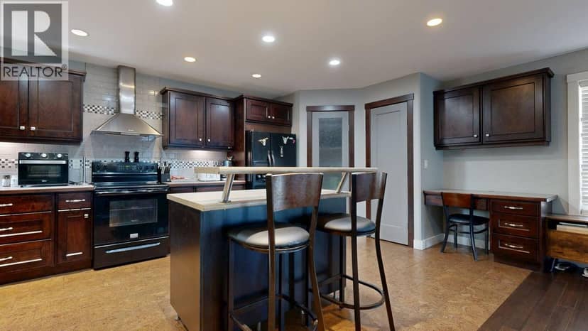 7400 Sun Peaks Drive, Vernon, photo 8