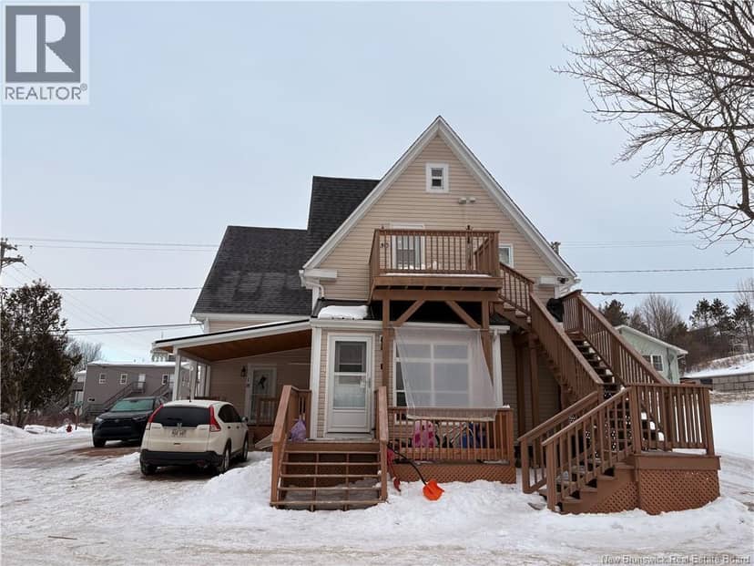 18 Carleton Street — photo 5 of 5