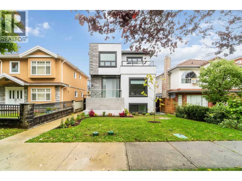 2575 & 2577 PARKER STREET, Vancouver