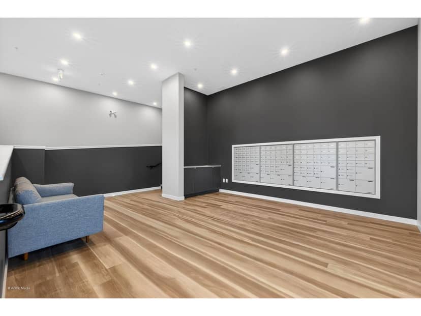 512 14778 106 AVENUE, Surrey, photo 3