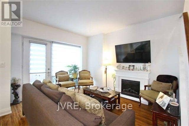 107 - 12 Woodstream Boulevard — photo 11 of 22