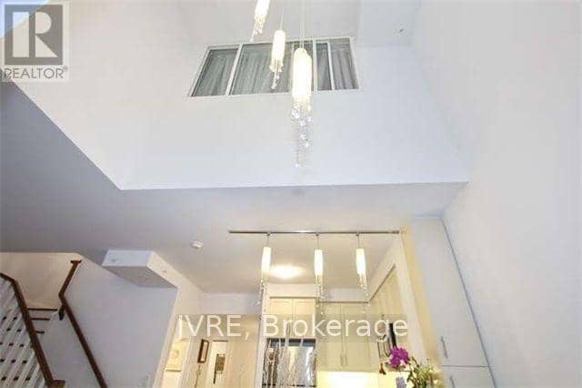 107 - 12 Woodstream Boulevard — photo 17 of 22