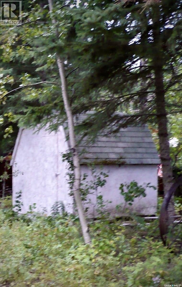 1300 Birch DRIVE — photo 8 of 12