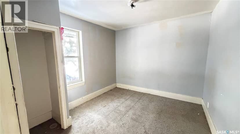 260 Ferguson STREET — photo 11 of 32