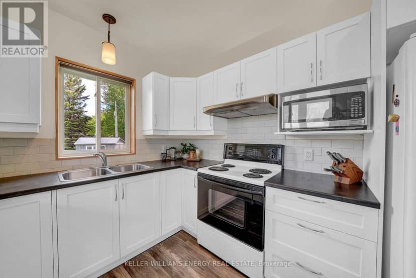 326 Cressy Bayside Road — photo 18 of 40