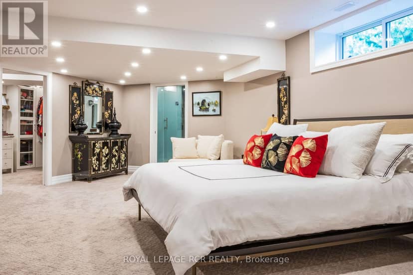 9727 Dundas Street E — photo 36 of 40
