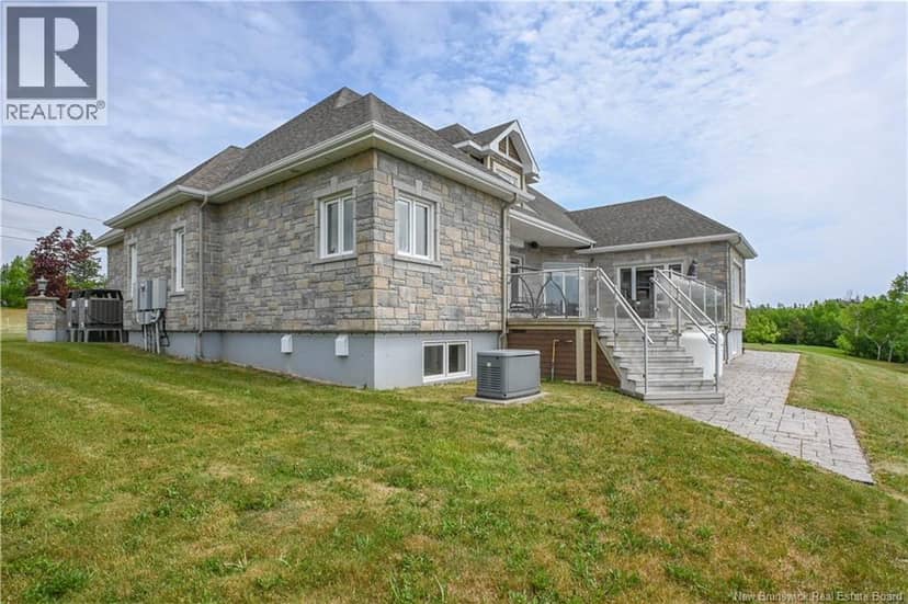 4261 rue Anthony Street — photo 4 of 40