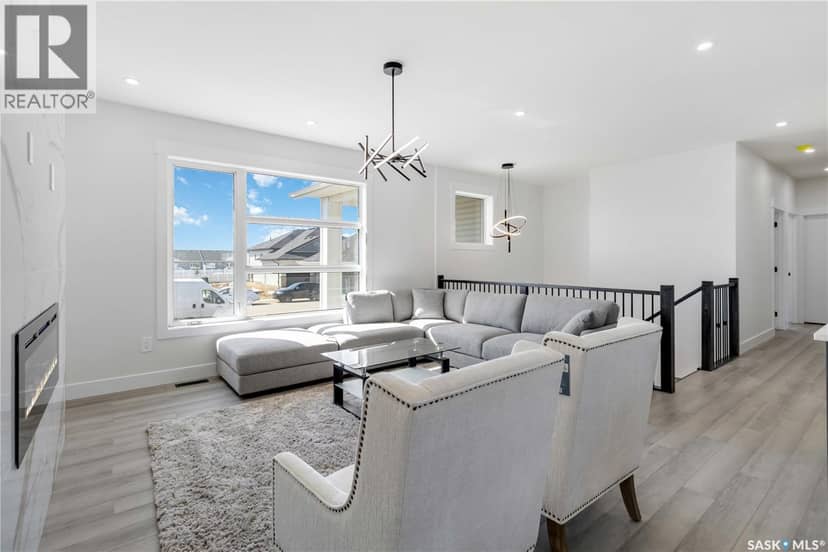 838 Ballesteros CRESCENT — photo 5 of 32