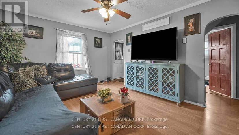 19 Montgomery Drive — photo 10 of 25