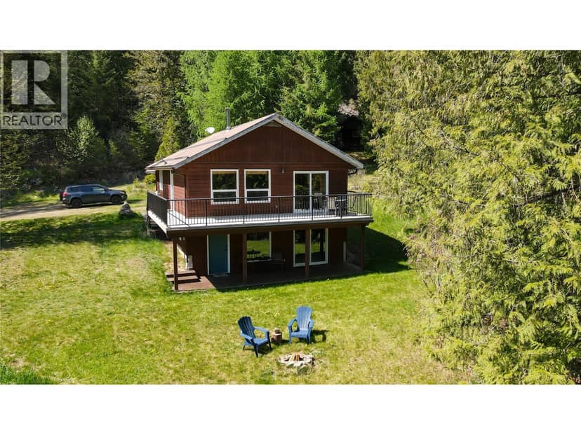 5949 Slocan River Road, Appledale