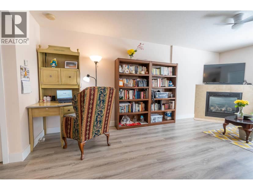 3 624 SHAW ROAD, Gibsons, photo 8