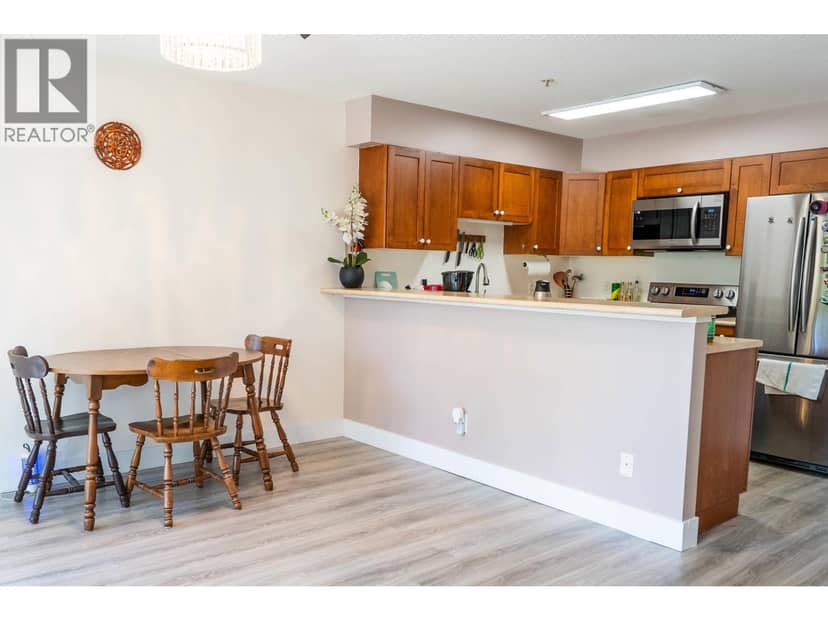 3 624 SHAW ROAD, Gibsons, photo 6