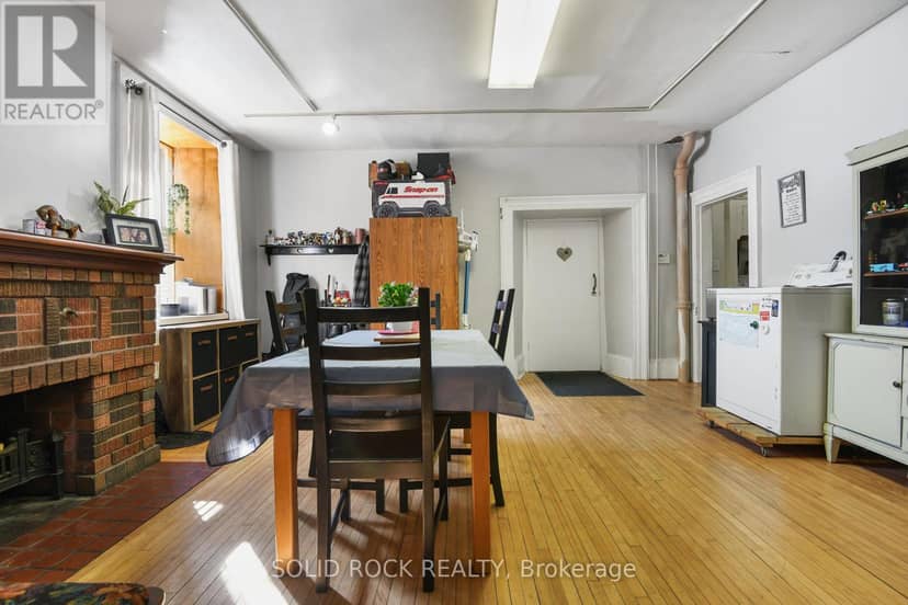 28 Wilson Street W — photo 10 of 24