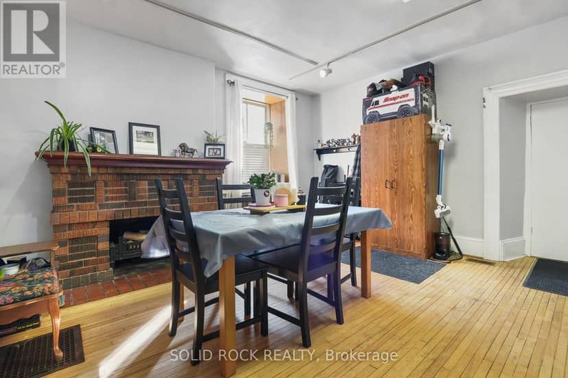 28 Wilson Street W — photo 11 of 24