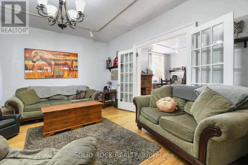 28 Wilson Street W — photo 6 of 24