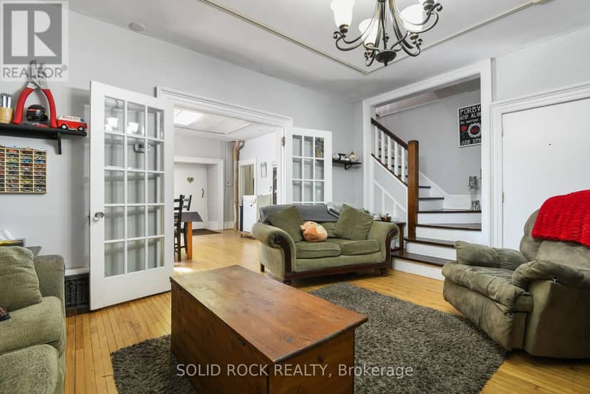 28 Wilson Street W — photo 8 of 24