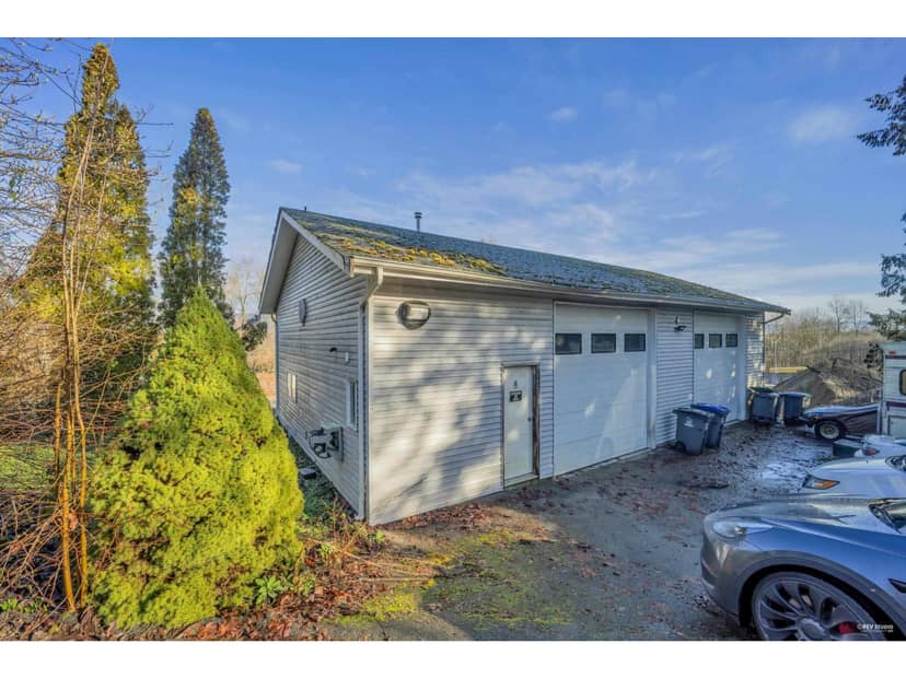 10235 176 STREET, Surrey, photo 2